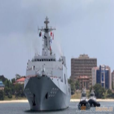 為什么小小的拖船能拉動(dòng)幾萬(wàn)噸的航母？而且有些拖船還在航母后面？